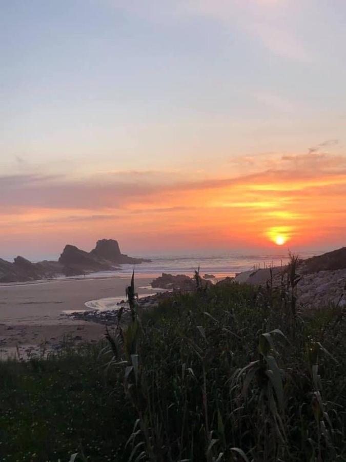 فندق Alojamento Sudoeste زامبوجيرا دو مار المظهر الخارجي الصورة